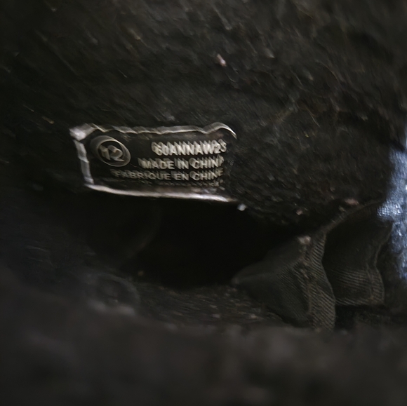 Girls winter boots size 12 - Picture 3 of 4